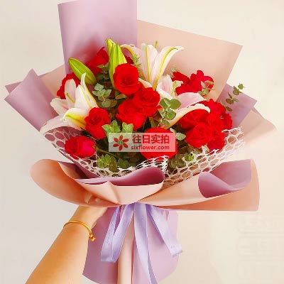 包头18朵红玫瑰百合，真情相守一生